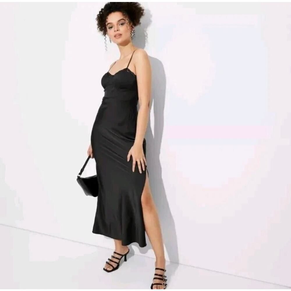 Wild Fable Women L Black Lace Trim Midi Slip Dress Fitted Lightly Padded Bra 🧡